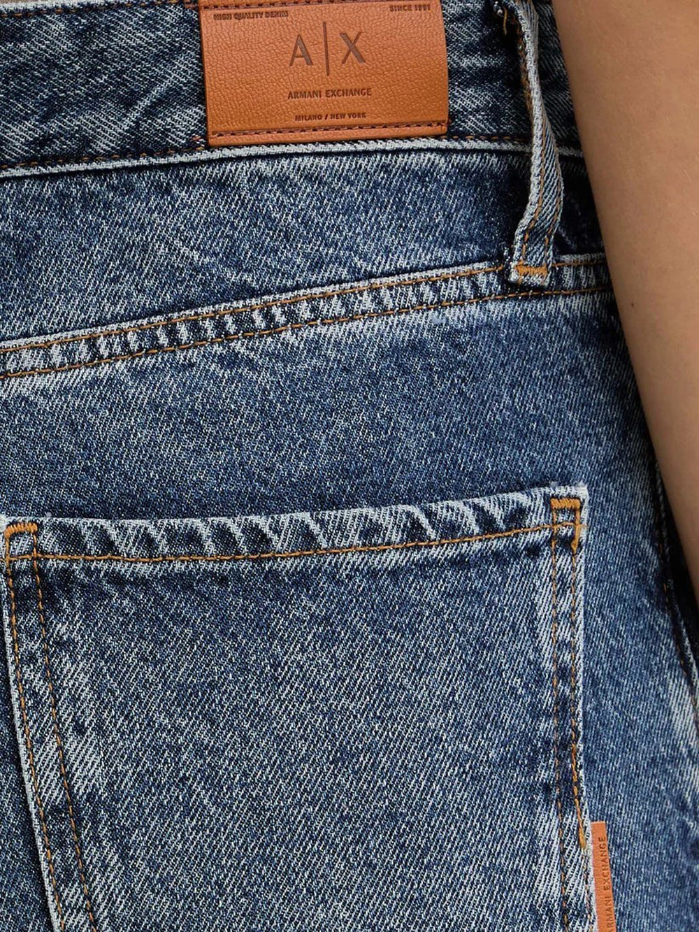 Armani Exchange Jeans 5 Tasche Fit Over In Denim Di Cotone Rigido Armani Exchange - Blu Denim