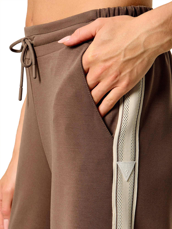 GUESS ATHLEISURE 1 USCITA Pantatuta Guess Merope Taupe